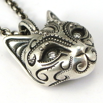 猫ペンダント、ネックレス カリコルーシー ラ・ムーペンダント Mondo