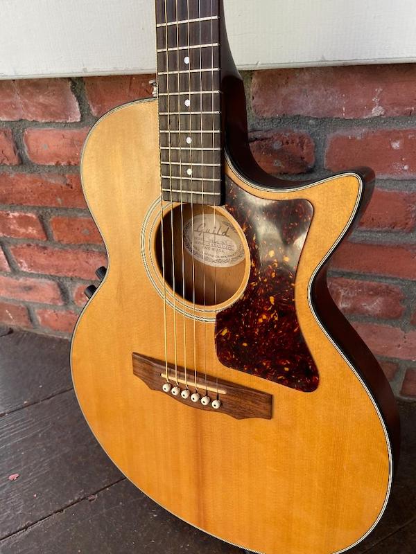 1992 Guild Songbird S4Ce-NT – Moze Guitars