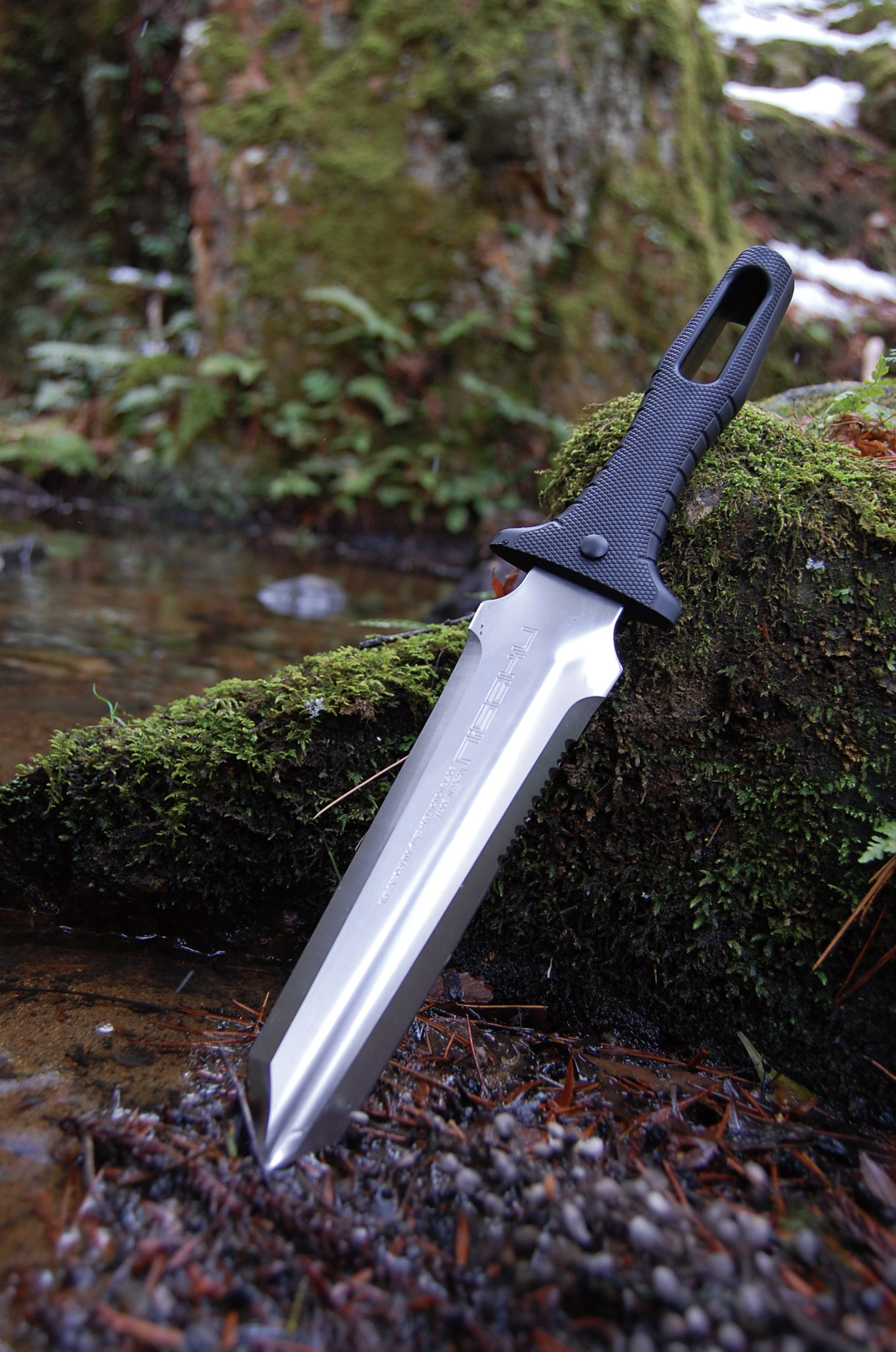 No.830 深山刀(ミヤマトウ) | 仁作 -Nisaku- 富田刃物