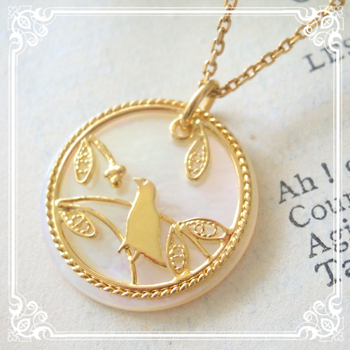 小鳥のネックレス｜森の中でさえずる小鳥のチャームのゴールド