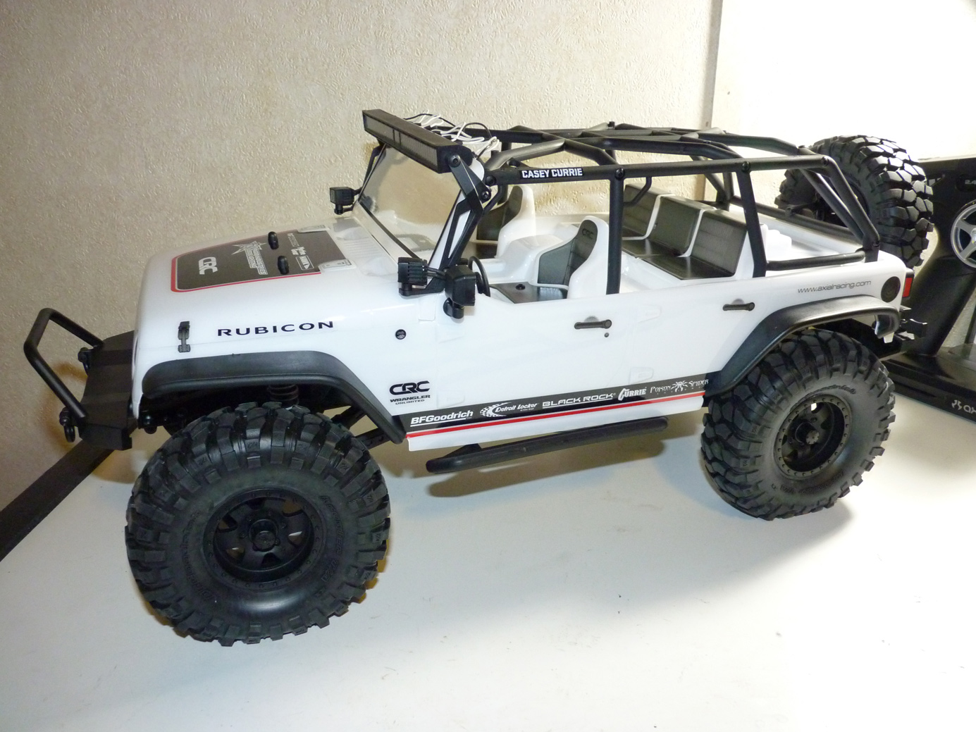 Unboxed! : Axial SCX10 2012 Jeep Wrangler Unlimited C/R Edition