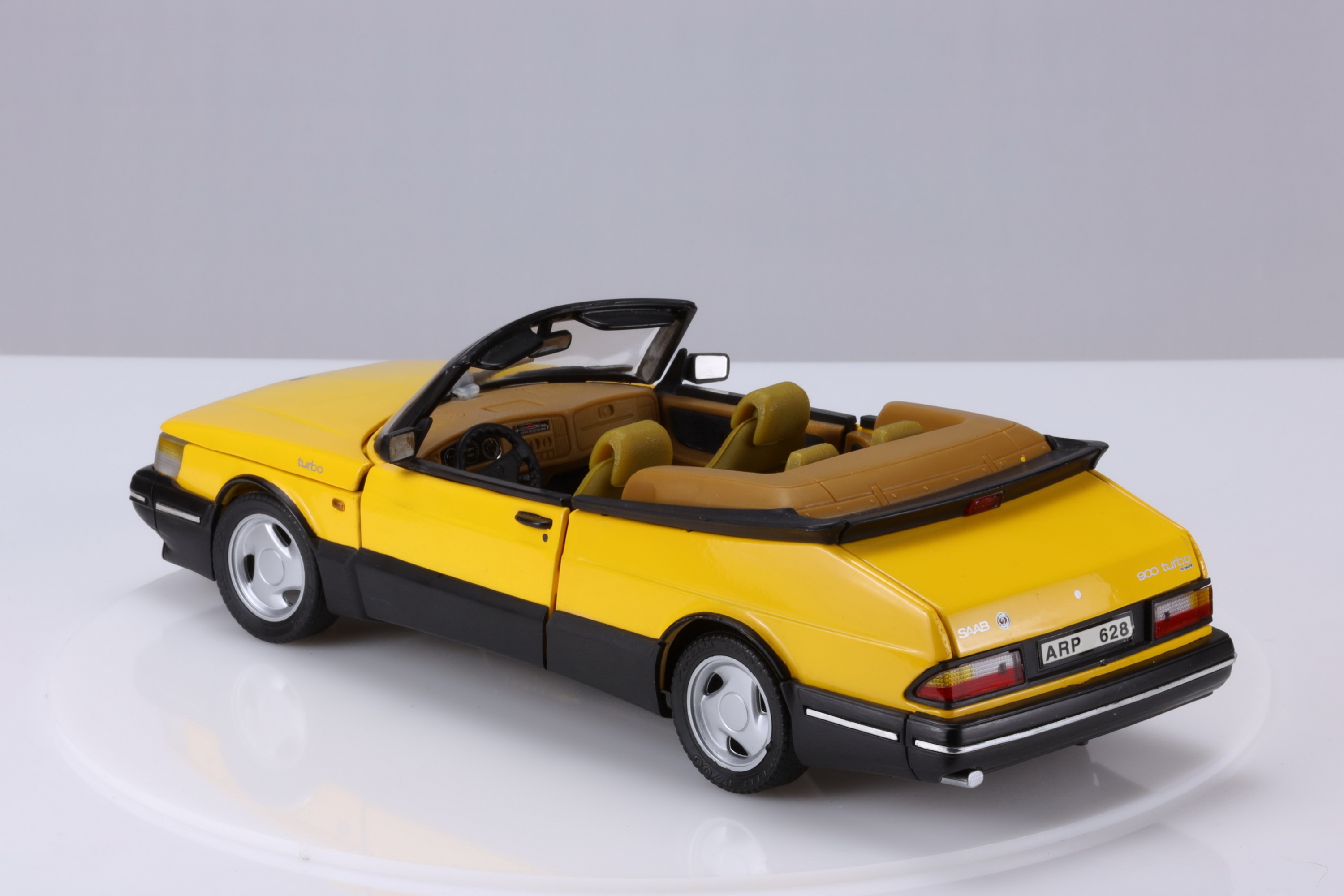 Saab-Archive: Saab car models