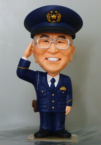 警察官狸 消防士狸 自衛隊狸 郵便配達狸 警察官 退職記念品 狸の警太