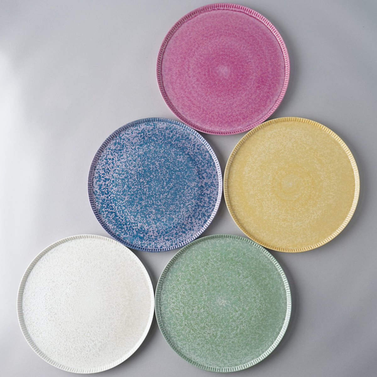 波佐見焼 Combo ラウンドプレート 20cm AHJの通販｜Studio1156