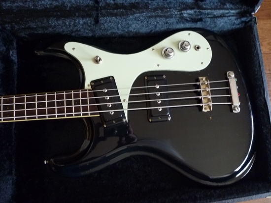 ギターショップ カエデ 中古品 MOSRITE JAPAN 旧ベース