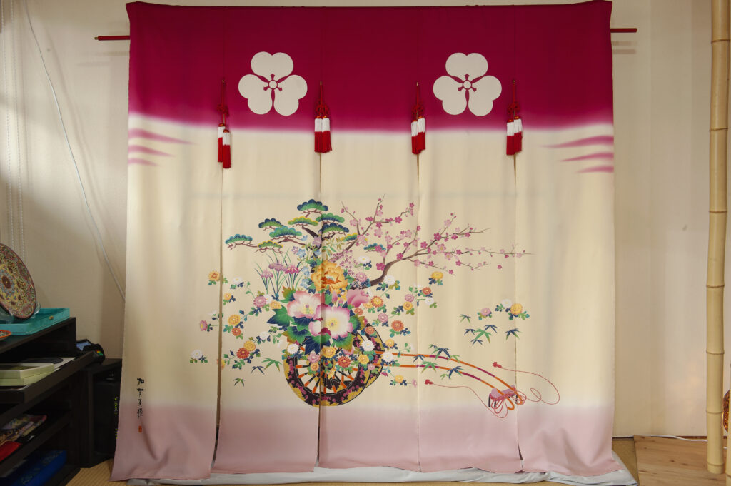 老舗物語】117年の伝統を、次世代へ 思いを受け継ぐ花嫁のれん | わ