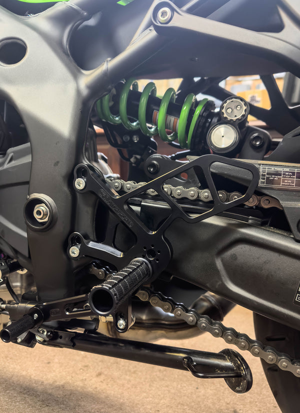 05-0137_onbikeL_600x.jpg?v=