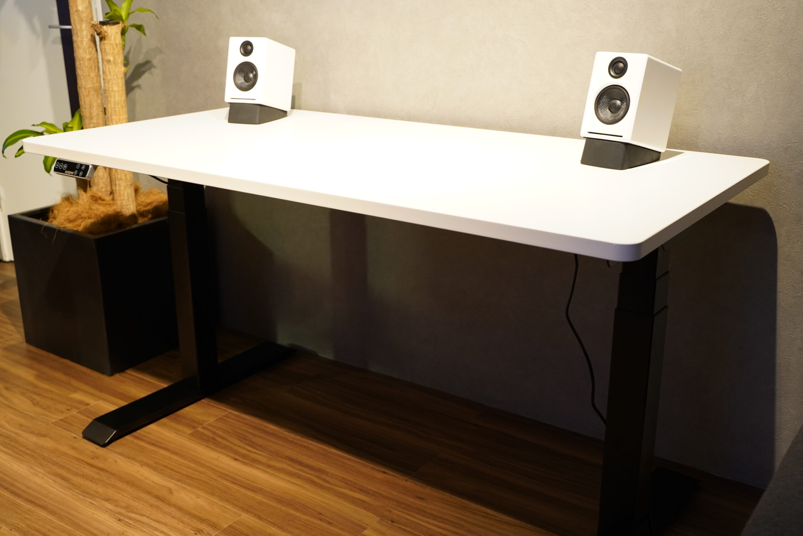 レビュー 】 電動昇降式スタンディングデスク 「FLEXISPOT E7」 デスク