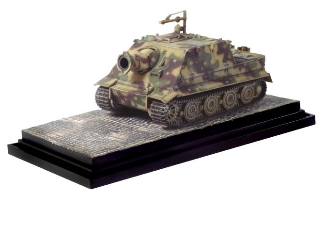 60178 - Sturmtiger w/Zimmerit, Eastern Front 1944 + Diorama Base