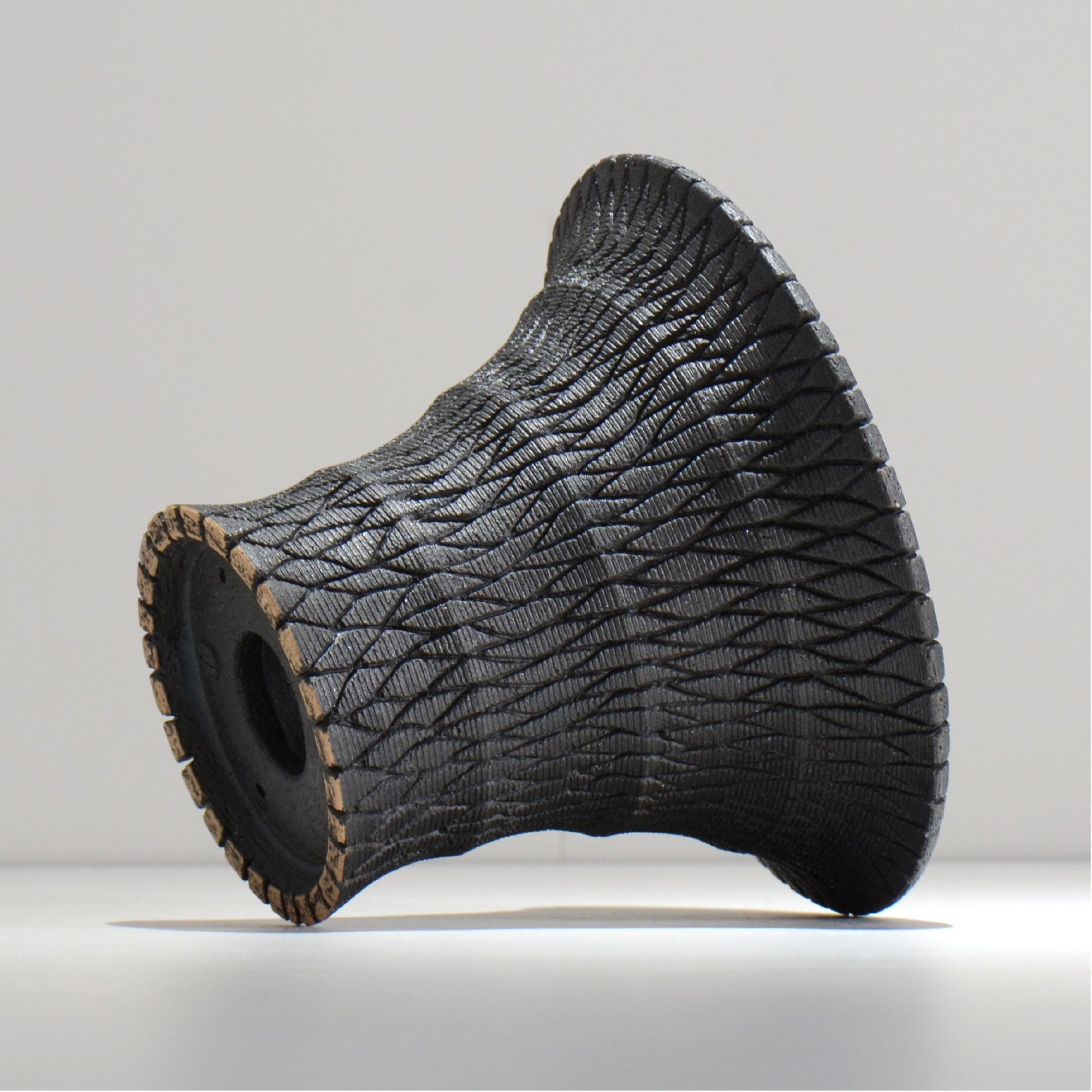 沖誠 / BARK_BLACK_03/ 約φ19.9cm / 植木鉢 – ハチラボ