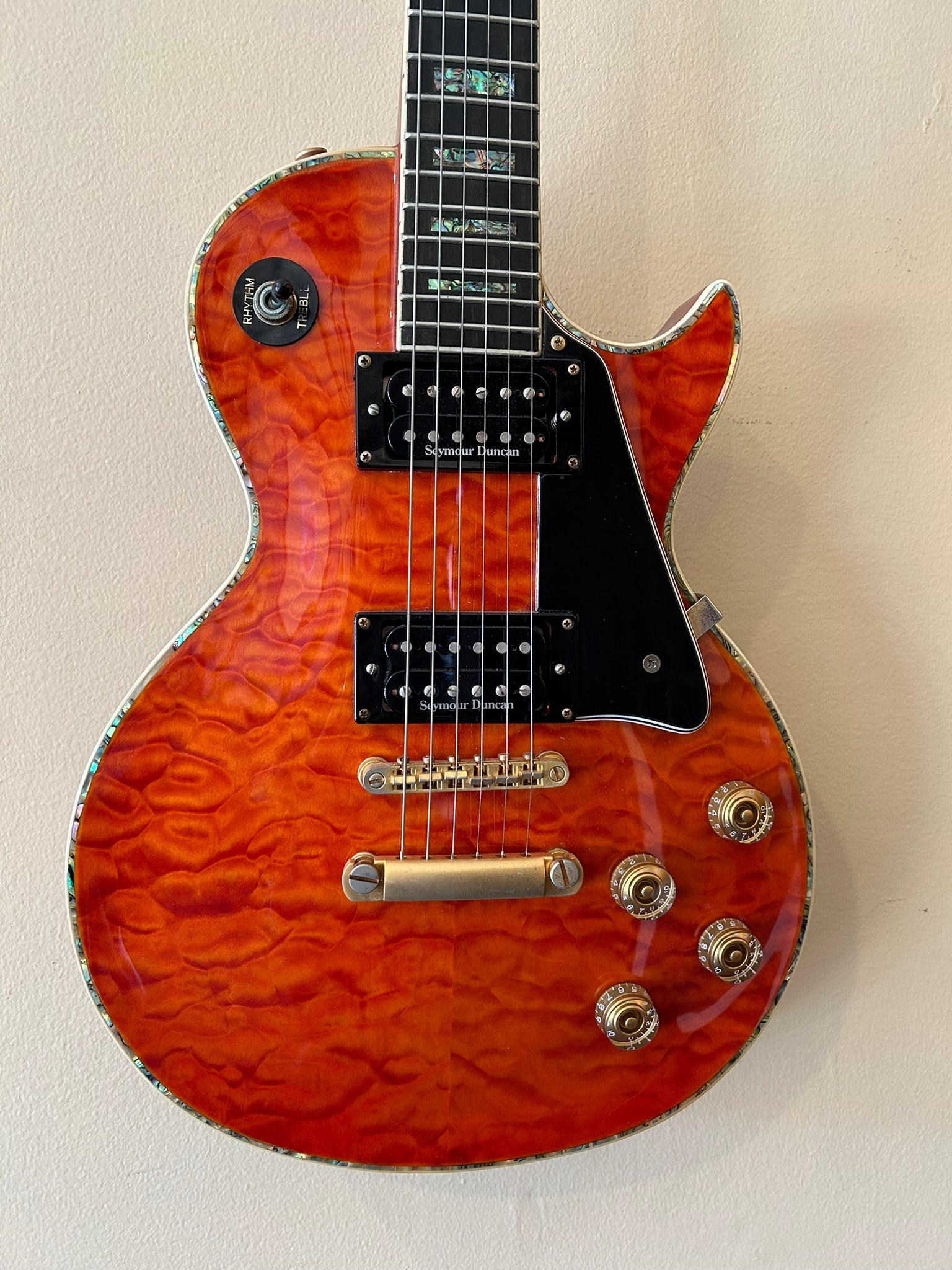 RWG Raven West Guitars Les Paul Model Sunburst Hard Case – 917pawnshop