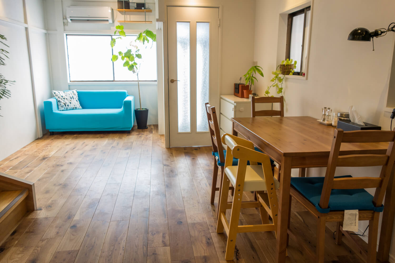 コスパ最強。IKEAの格安ダイニングテーブル、JOKKMOKK(ヨックモック)の