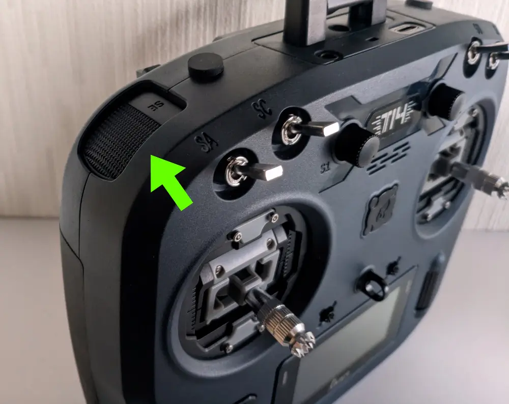 レビュー：Jumper T14 送信機 ExpressLRS 技適アリ