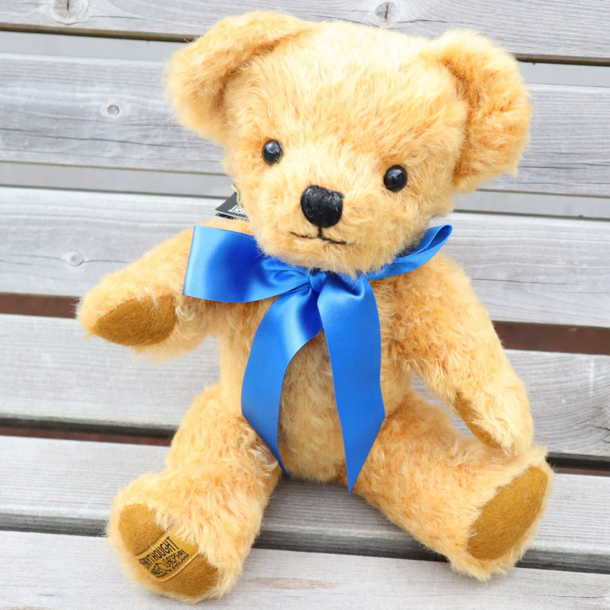 英国のメリーソート社製のテディベア「ロンドンカーリーゴールド」を再