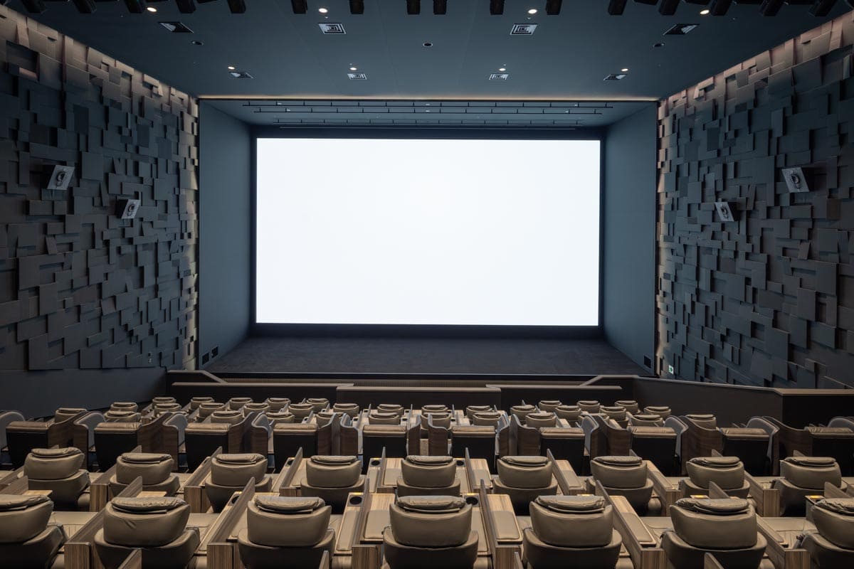 THEATERS-シアター・座席・音響設備｜109シネマズプレミアム新宿