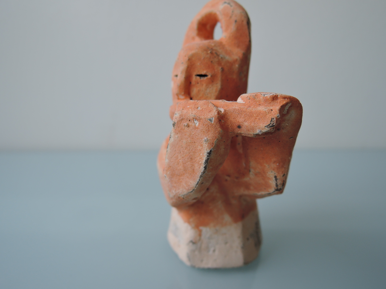 石原稔久さんの陶人形 笛吹く人｜作品｜12月のこころ