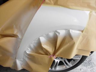 フィアットの500（ABA-31212）：傷の修理方法と費用 リアバンパー修理