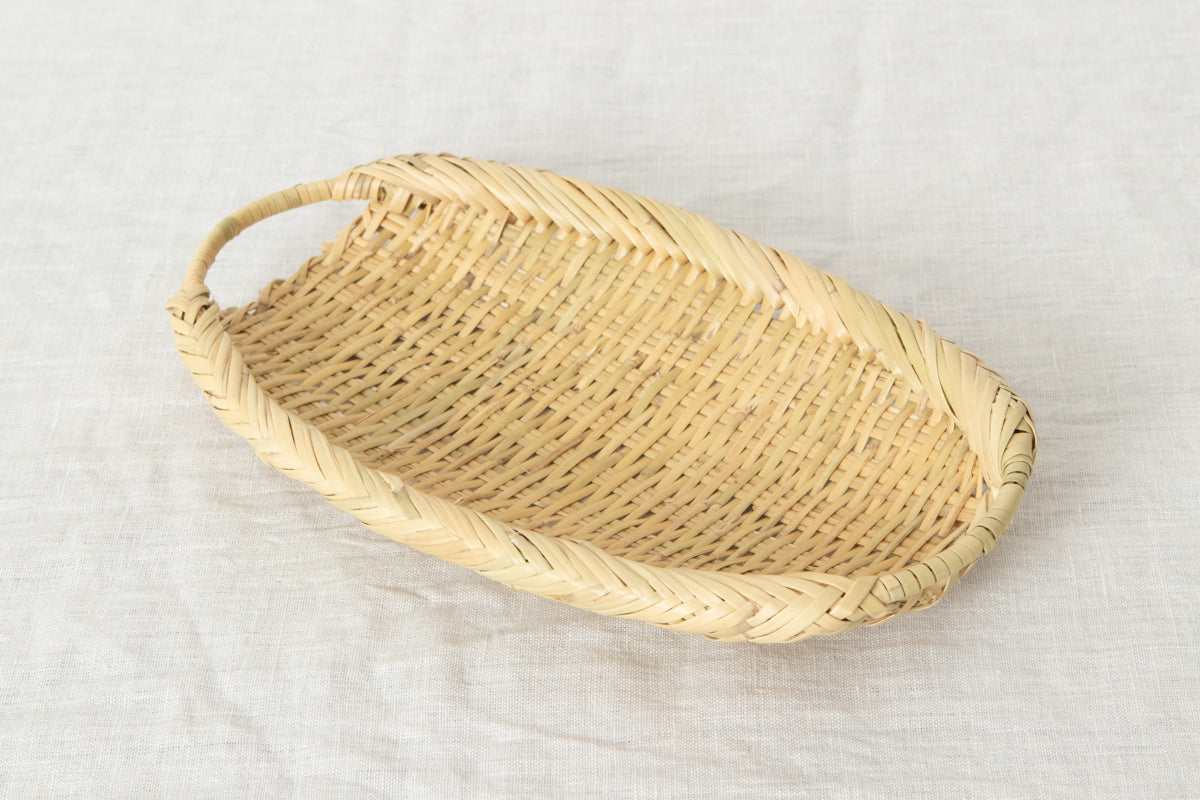 食卓で活躍するすず竹の持ち手付きざる – 市川籠店 | 1basketry