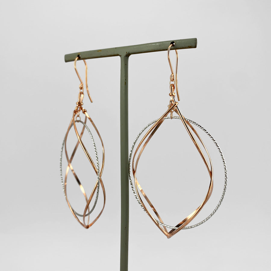 K14GF 白銀に舞う華びら ピアス｜GFP1333PW