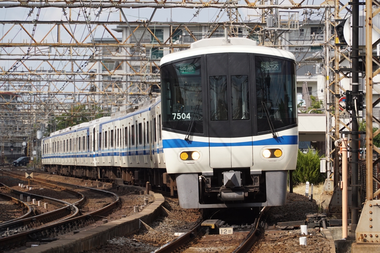 南海泉北線」は黄緑色へ…駅番号も変更 | 鉄道プレス