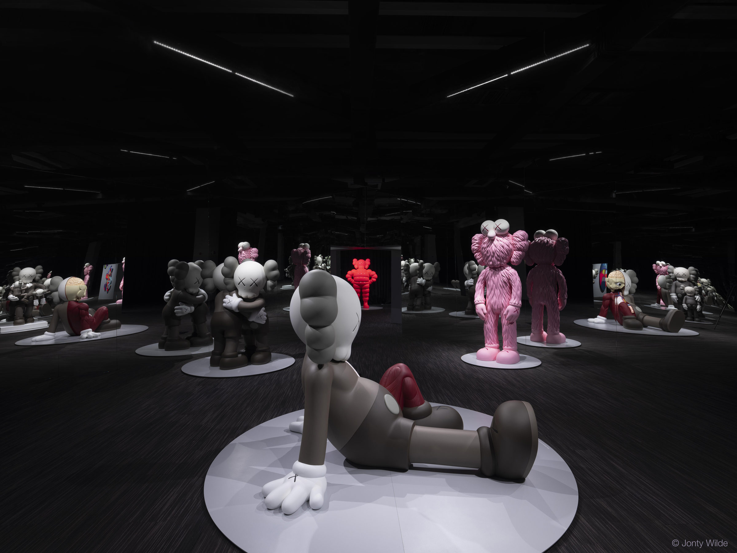 KAWS:ALONG THE WAY — 2x4