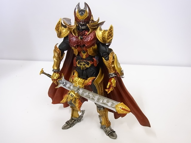 買取実績】開封済み バンダイS.I.C. 仮面ライダーキバエンペラー