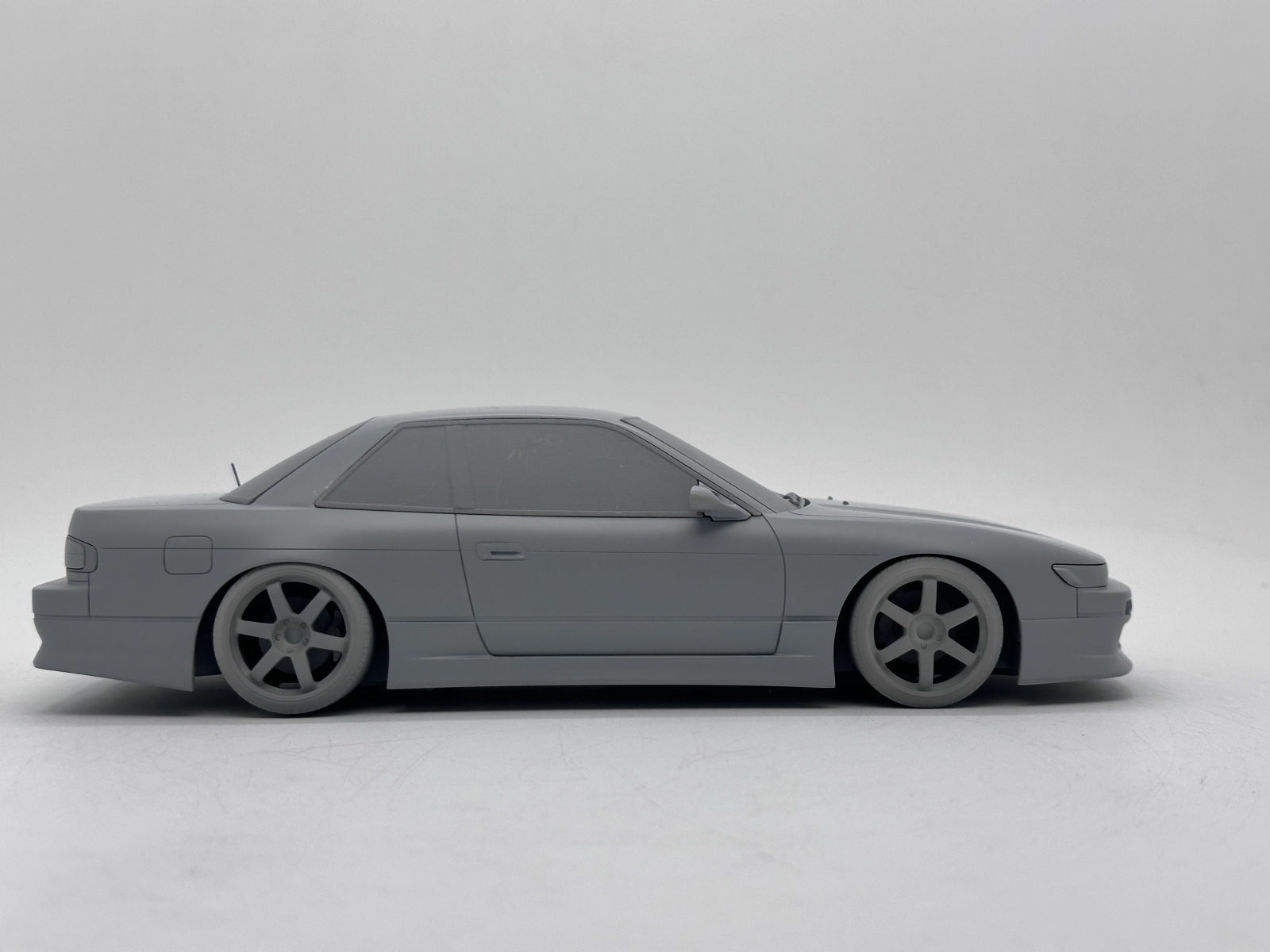 イグニッションモデル 1／18スケール VERTEX S13 SILVIA