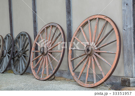 大八車の車輪の写真素材 [33351957] - PIXTA