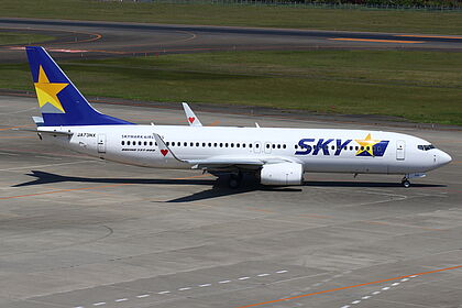 JA73NX Skymark Airlines Boeing 737-800 | Planespotters.net