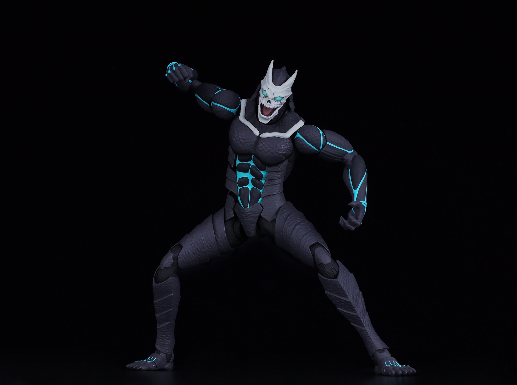 S.H.Figuarts 怪獣8号 | 魂ウェブ