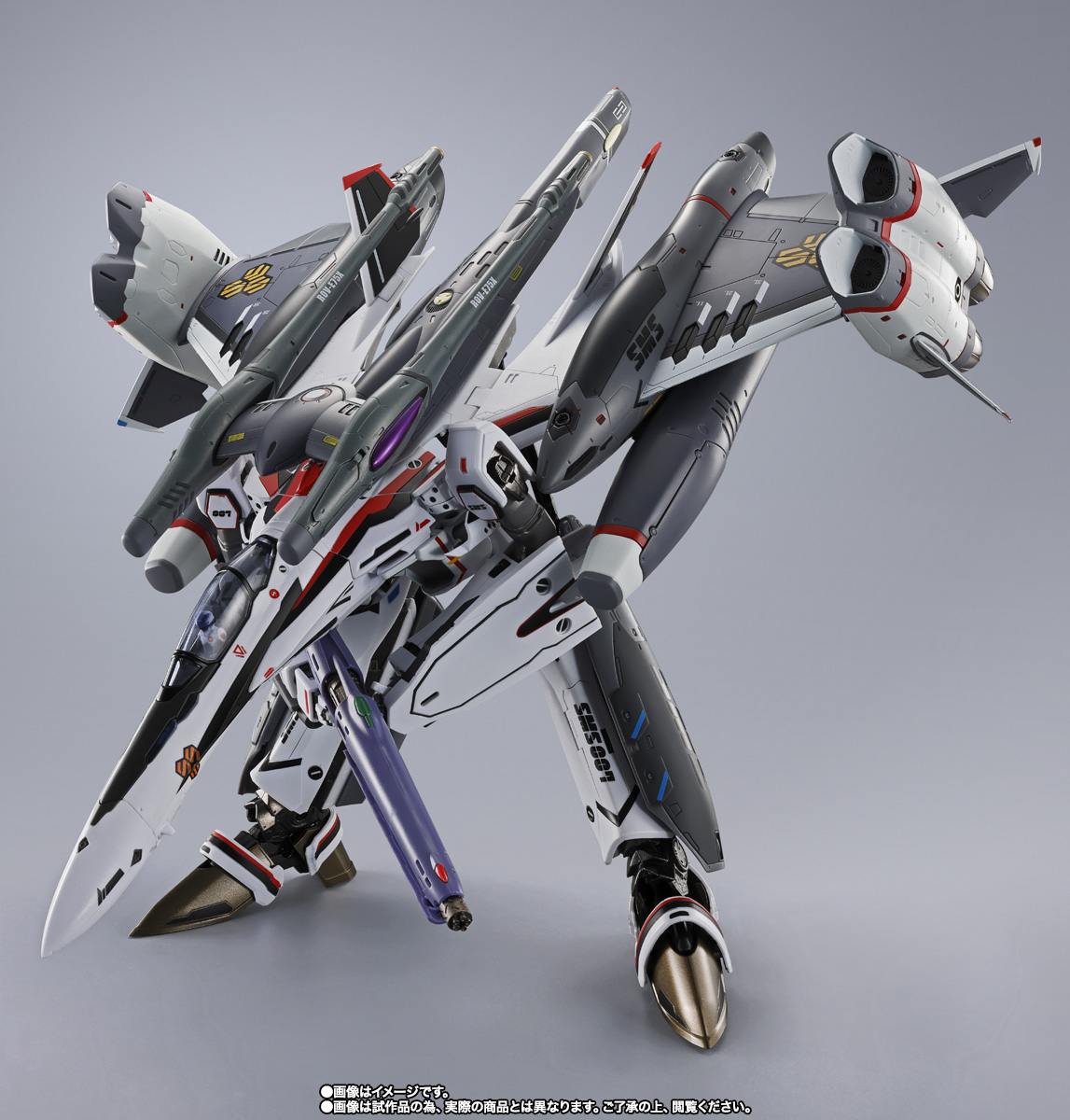 DX CHOGOKIN VF-25F Tornado Messiah Valkyrie (Saotome Alto's