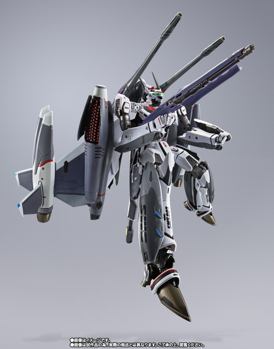 DX CHOGOKIN VF-25F Tornado Messiah Valkyrie (Saotome Alto's