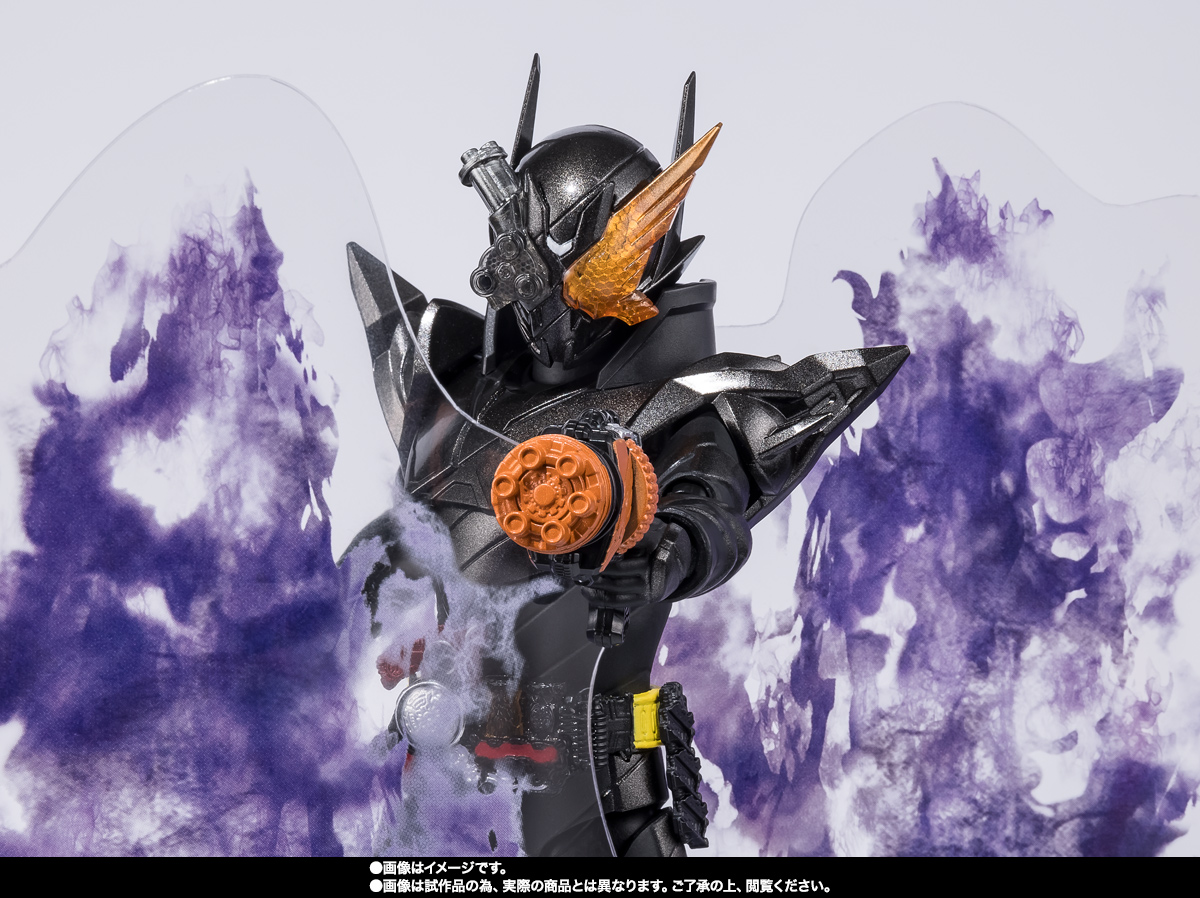 S.H.Figuarts 仮面ライダービルド ラビットタンクハザードフォーム