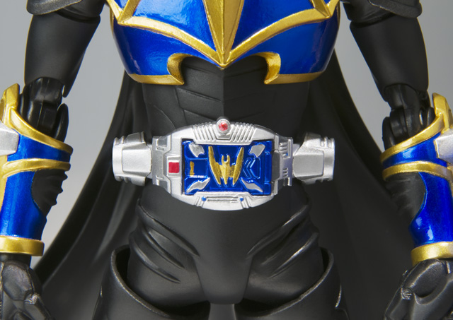 S.H.Figuarts 仮面ライダーナイトサバイブ | 魂ウェブ