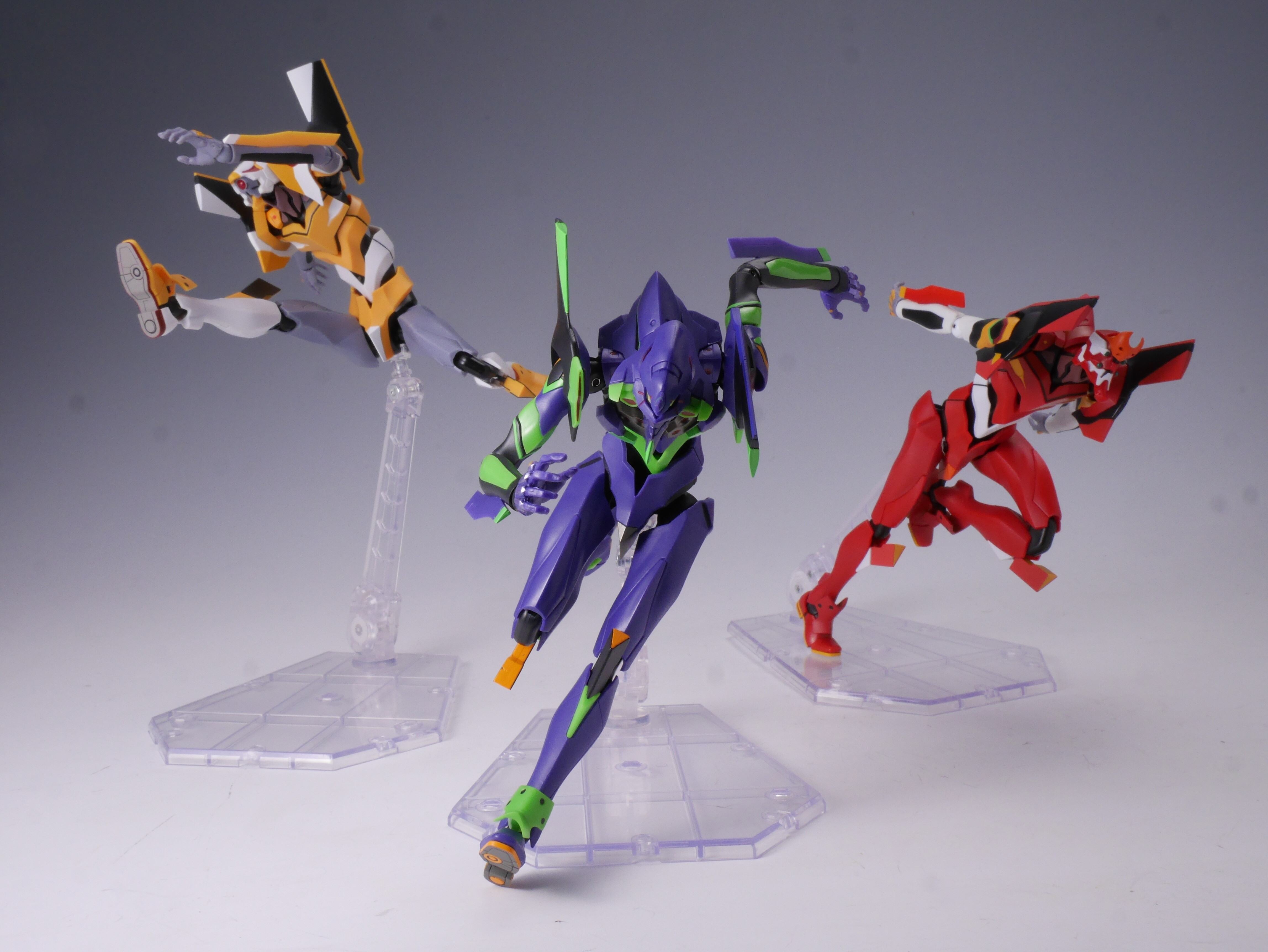 魂ストア限定商品より『エヴァンゲリオン』シリーズの2アイテムを撮り