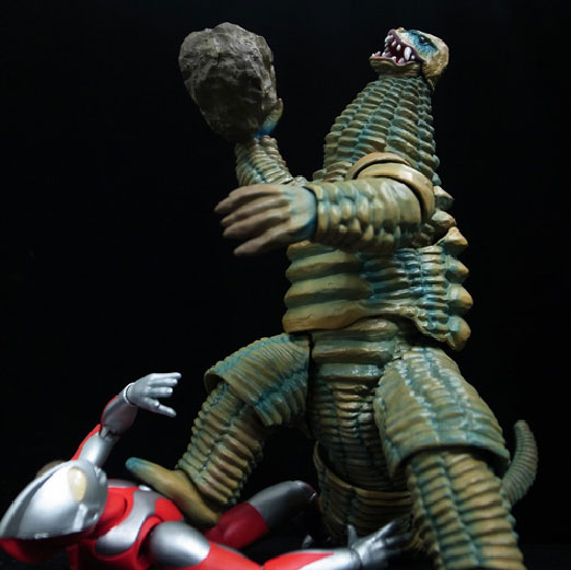 Isn't this what playing means? ~ ULTRA-ACT RED KING Released on