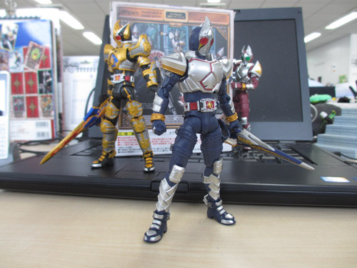 S.H.Figuarts 仮面ライダーブレイド8月24日発売！“フィギュアをカッコ