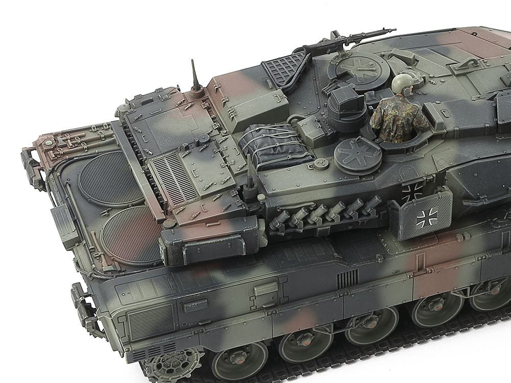 1/48 ドイツ連邦軍主力戦車 レオパルト2 A7V: スケールモデル｜TAMIYA