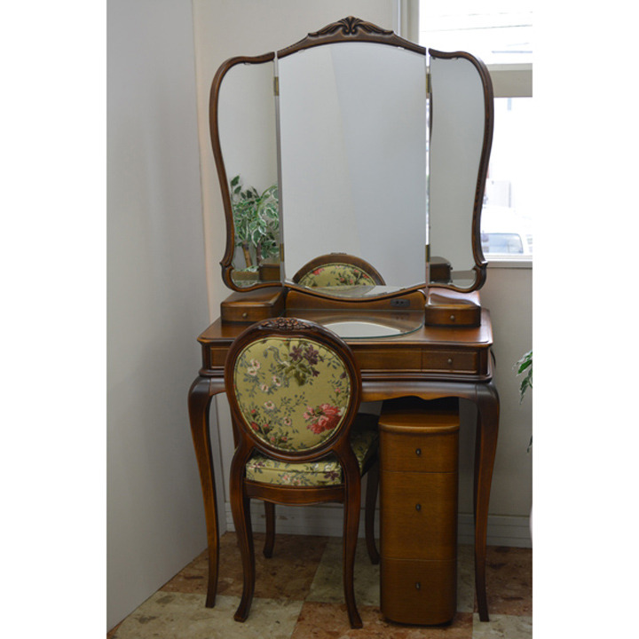 アンティーク猫足三面鏡ルーシー - 鏡台・ドレッサーの専門店 大川の