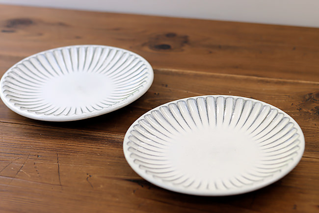 雅峰窯】6寸皿/しのぎ/白/（径 20.5cm） | 【丹波のイロドリ】丹波焼