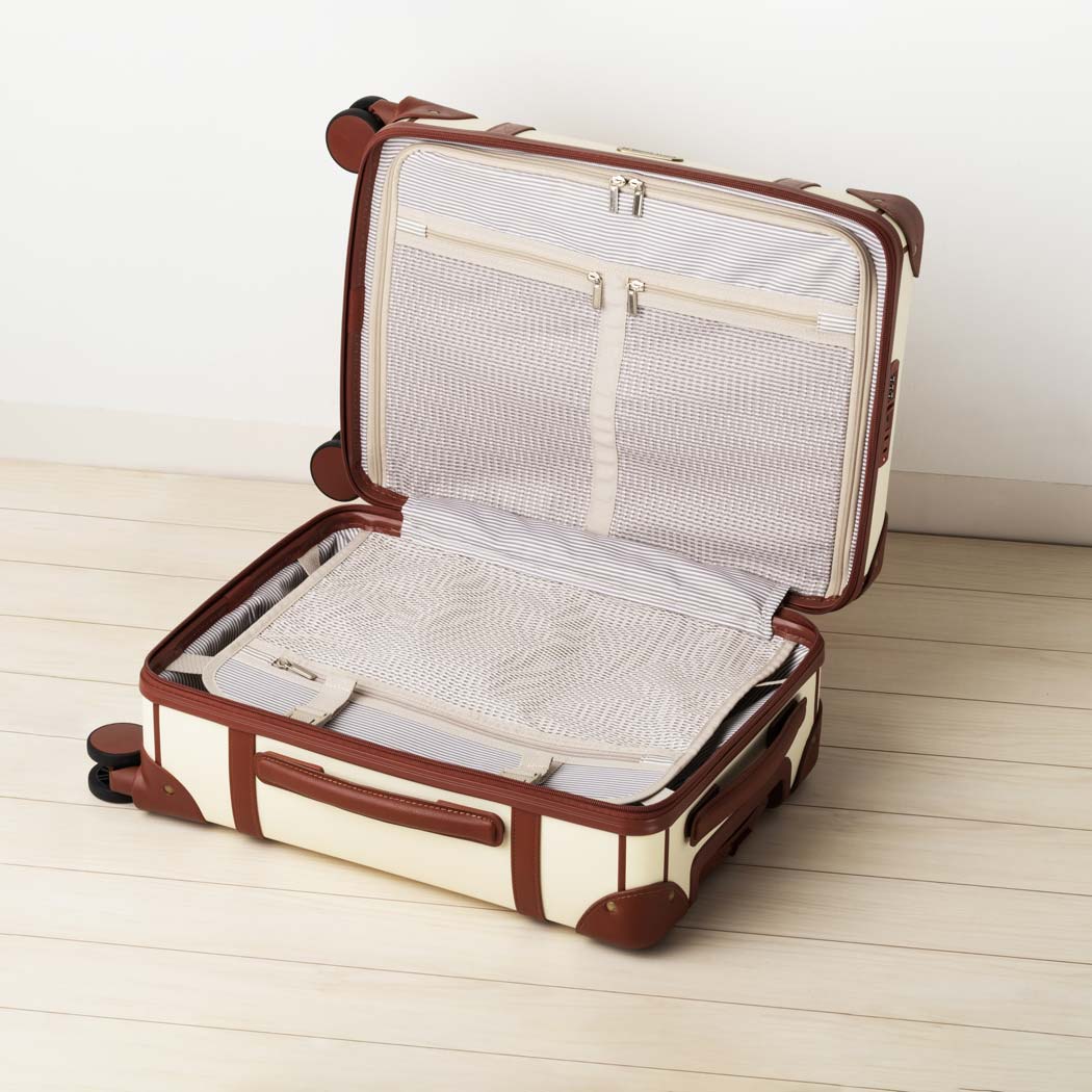 7110 | スーツケース | WORLD TRUNK | T&S