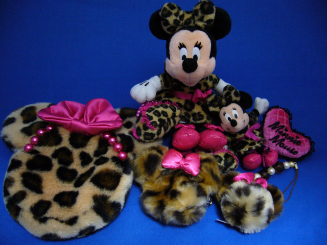 ヒョウ柄ミニーグッズ: Disney探検隊！