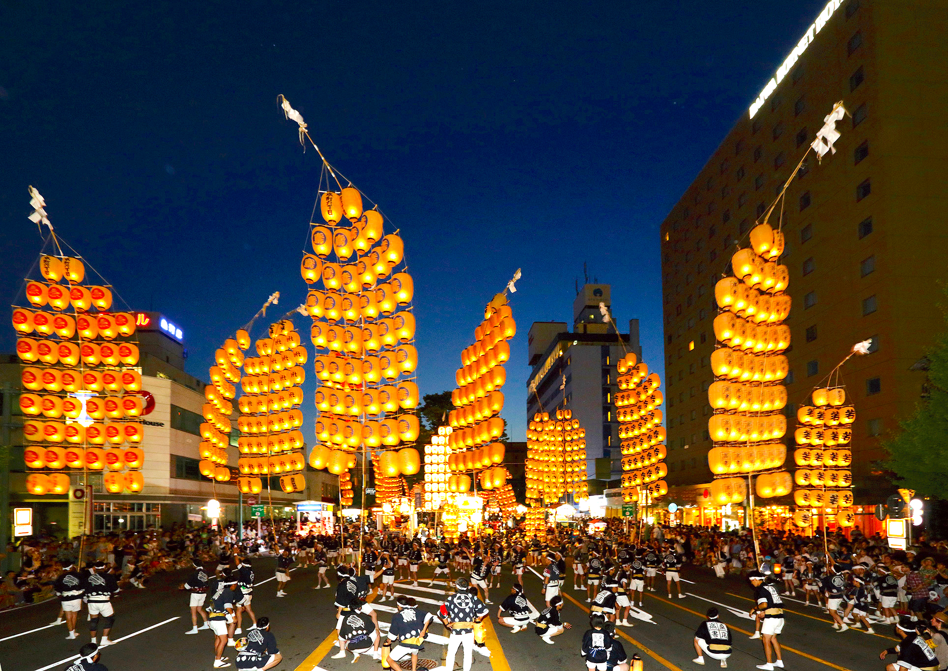 秋田竿燈まつり｜2025 | ニッポン旅マガジン