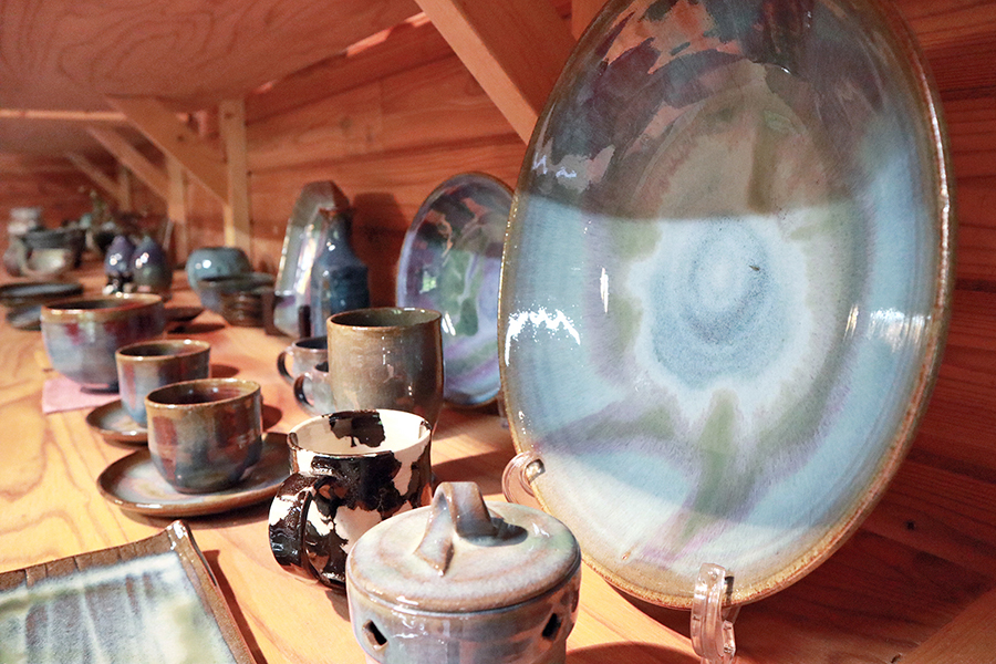 時代をこえて信州に息づく松代焼（唐木田窯）｜TABITOTE