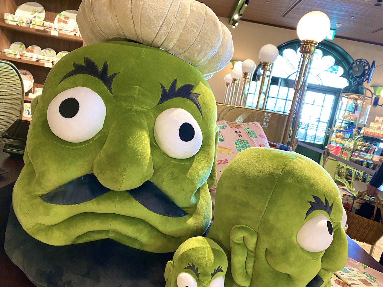 ジブリパークのお土産がすごすぎた】魔女の谷の最新グッズからファン