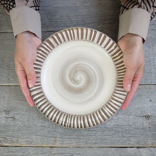 小石原焼/やまさん柳瀬窯/リム付平皿/刷毛目/Φ23 X H2.7cm - テーブル