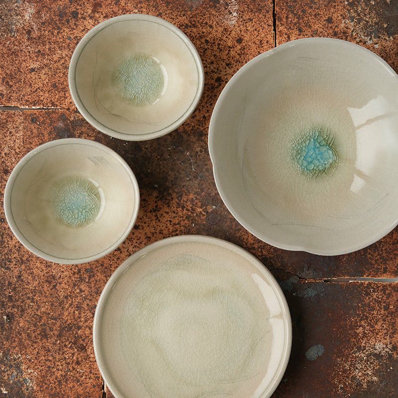 灰釉草文（はいゆうそうもん） 灰釉草文 盛鉢〈1個〉 美濃焼 |皿や鉢