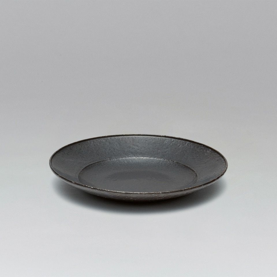 KANADE | 奏 【COCHI】KANADE RIMPLATE / SUMI（黒釉）〈1枚