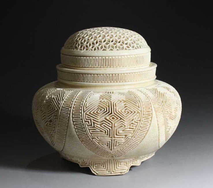 名工・12代沈壽官の香炉 | たでのはな美術館のスペース