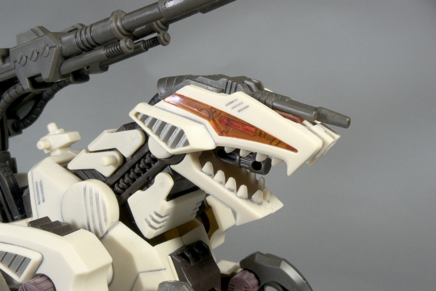 ZOIDS DLZ-001 恐竜博2005開催記念ジェノザウラー - またーりといくよ。